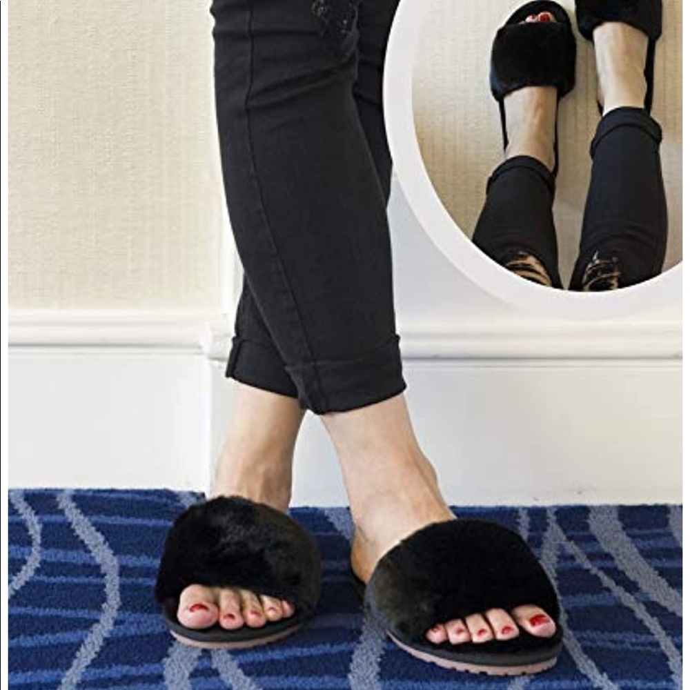Slippers - Picture 2 of 3